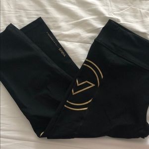 Virus athletic crops nwot